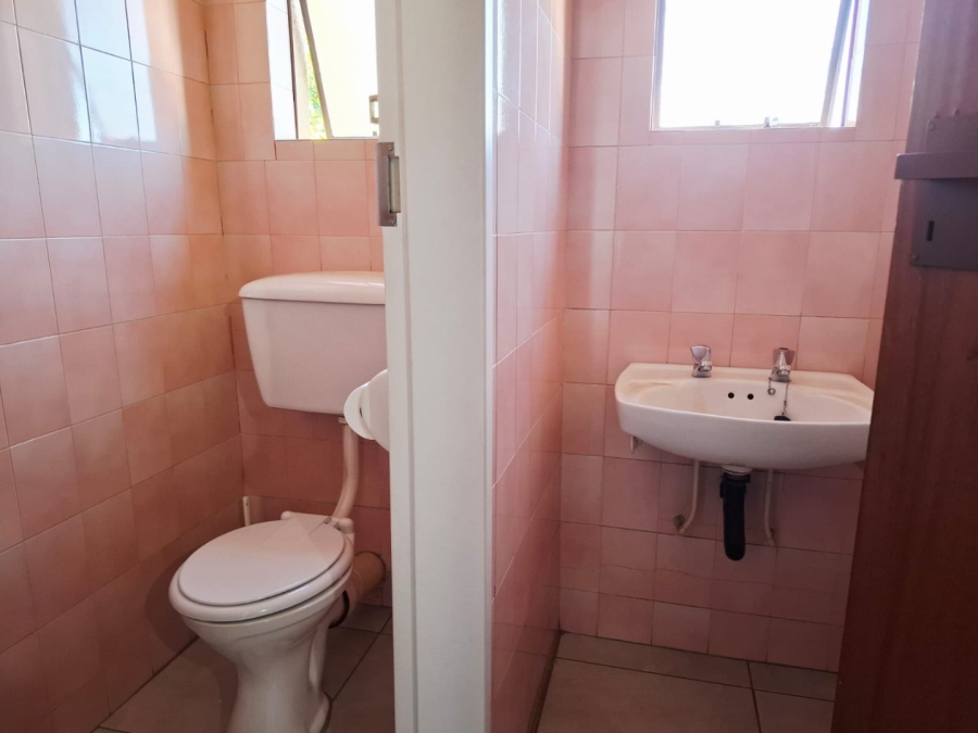 Commercial Property for Sale in Oos Einde Free State